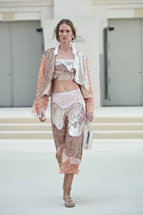 parades with Celia B in Madrid A model parades with Celia B design during Mercedes Benz Fashion Week Madrid Cibeles Palace in Madrid, 15 February of 2026 Spain Featuring: A model parades with Celia B design during Mercedes Benz Fashion Week Madrid Cibeles Palace in Madrid, 15 February of 2026 Spain Where: Madrid, Spain When: 15 Sep 2026 Credit: Oscar Gonzalez WENN Madrid Spain Copyright: xOscarxGonzalez WENNx wenn41662955 OFA ZOJx wenn41662955