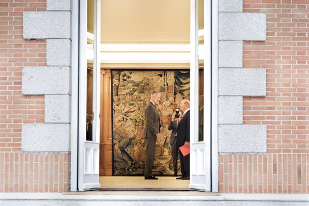 The King Grants an Audience to a Delegation from the Royal Free College of Emeriti King Felipe VI granted an audience to a delegation from the Royal Free College of Emeriti at the Zarzuela Palace on September 16, 2026, in Madrid, Spain. The Royal Free College of Emeritus Scholars has presented the King with the conclusions and recommendations of the report on Disaster Prevention prepared by the institution. SEPTEMBER 16, 2026 Carlos Lujá Madrid, Madrid, Spain  Copyright: xCarlosxLujanx 7778385