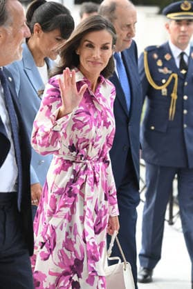 Queen Letizia Presides Over the Second Tribute to Nursing Queen Letizia arrives at the Second Tribute to Nursing at the headquarters of the newspaper La Razón on September 16, 2026, in Madrid, Spain. The event will bring together professionals, experts, and institutions under the motto Caring for the mind is caring for life, organized by the newspaper La Razón. QUEEN LETIZIA NURSING TRIBUTE SEPTEMBER 16, 2026 José Madrid Madrid Spain  Copyright: xJosÃ xOlivax 7778408