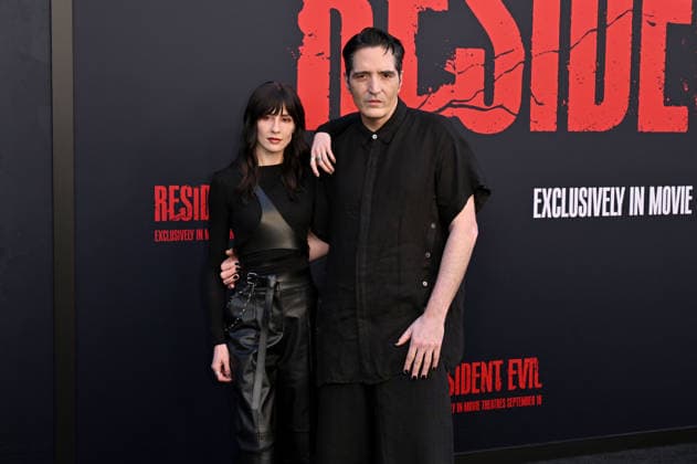 Leah Kilpatrick und David Dastmalchian bei der Weltpremiere des Kinofilms Resident Evil im United Theater on Broadway. Los Angeles, 15.09.2026