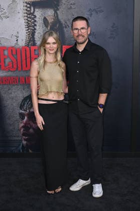 Sara Paxton mit Ehemann Zach Cregger bei der Weltpremiere des Kinofilms Resident Evil im United Theater on Broadway. Los Angeles, 15.09.2026