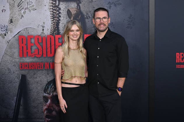Sara Paxton mit Ehemann Zach Cregger bei der Weltpremiere des Kinofilms Resident Evil im United Theater on Broadway. Los Angeles, 15.09.2026