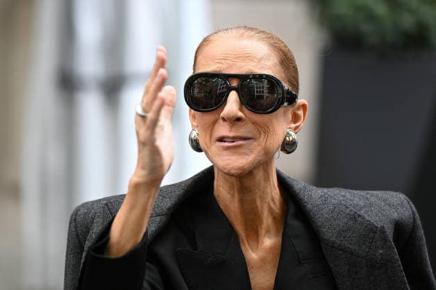 Celine Dion Leaves Her Hotel - Paris Celine Dion she spend time with fans before going to the venue, at the hotel Royal Monceau in Paris, France on September 16, 2026. Photo by Lionel Urman ABACAPRESS.COM Paris France  Copyright: xUrmanxLionel ABACAx