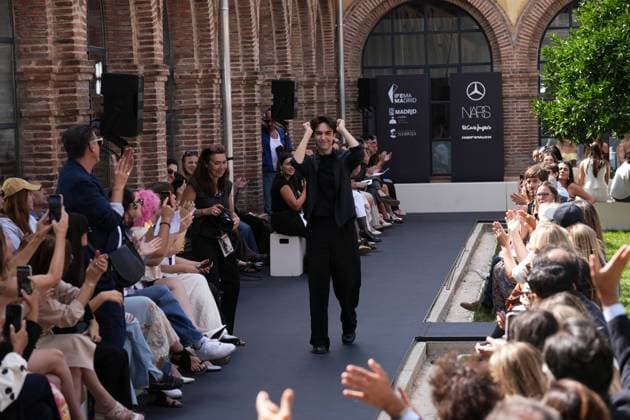A model wears at collection runway a creation from Ernesto Naranjo during Pasarela Cibeles Mercedes-Benz Fashion Week Madrid 2026 in Madrid, on Wednesday , 16 September 2026. Cordon Press 