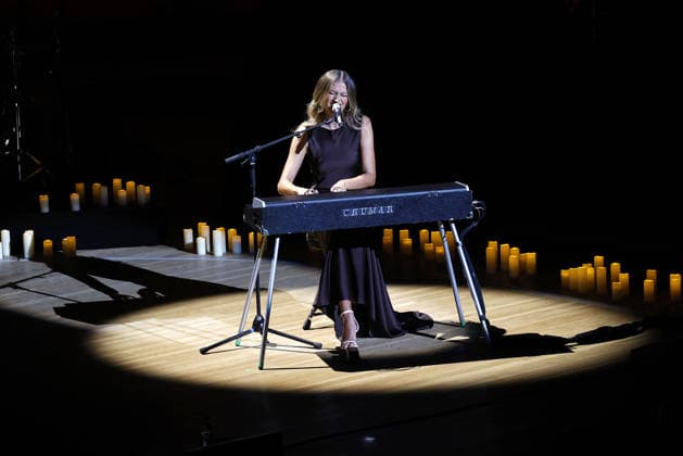 Leony, die Sängerin bei ihrem exklusiven Konzert in der Elbphilharmonie am 16.09.2026 in Hamburg singer and songwriter Leony performs at her exclusive concert at the Elbphilharmonie on September 16, 2026 in Hamburg, Germany Leony- exklusives Konzert in der Elbphilharmonie in Hamburg