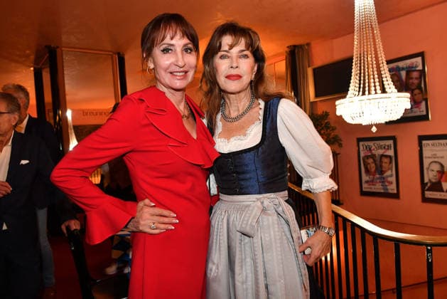 Anna-Maria Kaufmann and Anja Kruse bei der Oktoberfest - A Musical Beinah wahr¦. (An almost true story) Premiere am 16.09.2026 in der Komoedie Bayerischer Hof in Muenchen Anna-Maria Kaufmann and Anja Kruse attend the premiere of Oktoberfest A Musical - An almost true story¦ on September 16, 2026 at the Komoedie Bayerischer Hof in Munich, Germany Oktoberfest - A Musical Premiere in Muenchen