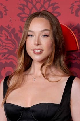 NEW YORK, NY - SEPTEMBER 16: Ella Beatty at Netflix s Monster: The Lizzie Borden Story New York premiere on September 16, 2026 in New York City. Credit: AdMedia New York City USA  - ZUMAa123 20260916_zaa_a123_132 Copyright: xCamaraxPorterx