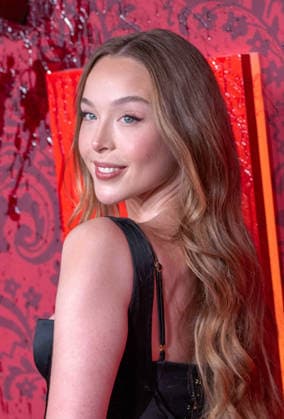 NEW YORK, NY - SEPTEMBER 16: Ella Beatty at Netflix s Monster: The Lizzie Borden Story New York premiere on September 16, 2026 in New York City. Credit: AdMedia New York City USA  - ZUMAa123 20260916_zaa_a123_166 Copyright: xCamaraxPorterx