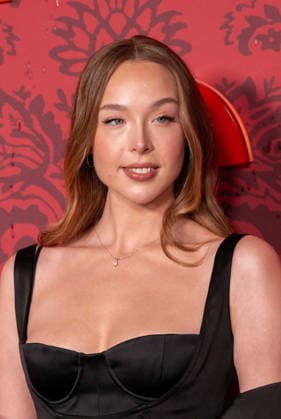 NEW YORK, NY - SEPTEMBER 16: Ella Beatty at Netflix s Monster: The Lizzie Borden Story New York premiere on September 16, 2026 in New York City. Credit: AdMedia New York City USA  - ZUMAa123 20260916_zaa_a123_172 Copyright: xCamaraxPorterx