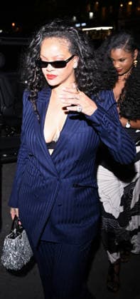 Rihanna arrives at the Cesar Paris restaurant after Céline Dion’s concert on September 16, 2026. Gedeon Taieb, Bestimage. Rihanna arrives at the Cesar Paris restaurant after Céline Dion’s concert on September 16, 2026. Paris, France  Copyright: xGedeonxTaiebx xBestimagexGedeonxTaiebx xBestimagex