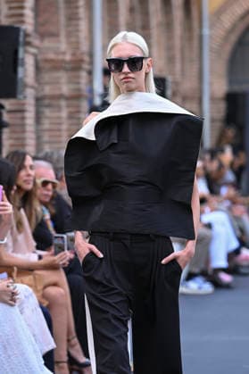 September 16, 2026, Madrid, Spain: A model parades with MoisÃ s Nieto design during Mercedes Benz Fashion Week Madrid Cibeles Palace. Madrid Spain  - ZUMAs197 20260916_aaa_s197_479 Copyright: xAtilanoxGarciax