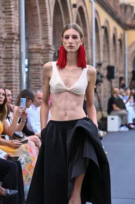 September 16, 2026, Madrid, Spain: A model parades with MoisÃ s Nieto design during Mercedes Benz Fashion Week Madrid Cibeles Palace. Madrid Spain  - ZUMAs197 20260916_aaa_s197_490 Copyright: xAtilanoxGarciax