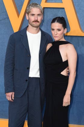 Kyle Soller mit Ehefrau Phoebe Fox bei der Weltpremiere der Sky Now-Serie War im Odeon Luxe Leicester Square. London, 16.09.2026