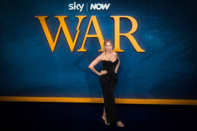 World Premiere Of War on Wednesday 16 September 2026 Sienna Miller seen at the World Premiere Of War on Wednesday 16 September 2026 at Odeon Luxe Leicester Square, London. ., Credit:Julie Edwards Avalon  Copyright: xJuliexEdwardsx xAvalonx 1135541053