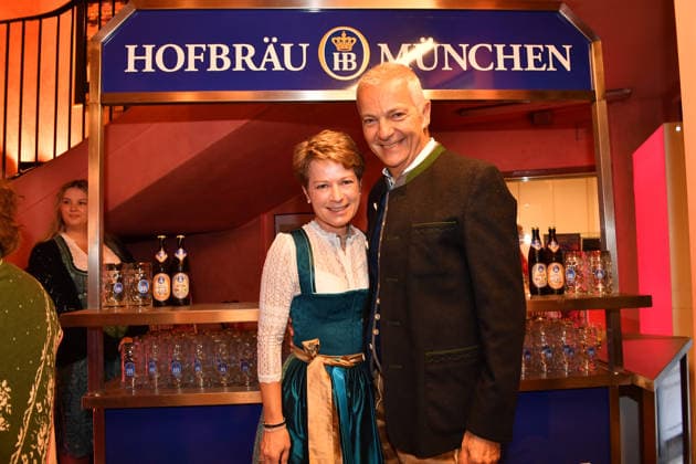 Michael Möller mit Ehefrau Irmgard Premiere Oktoberfest - A Musical Beinah wahr¦. (An almost true story) Komödie im Bayerischen Hof München 16. Sept. 2026