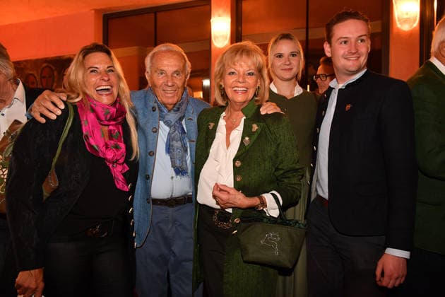 Günther Steinberg mit Ehefrau Margot und Familie Premiere Oktoberfest - A Musical Beinah wahr¦. (An almost true story) Komödie im Bayerischen Hof München 16. Sept. 2026