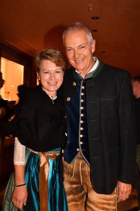 Michael Möller mit Ehefrau Irmgard Premiere Oktoberfest - A Musical Beinah wahr¦. (An almost true story) Komödie im Bayerischen Hof München 16. Sept. 2026