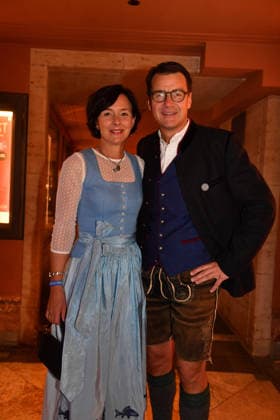 Dr. Jörg Lehmann mit Ehefrau Premiere Oktoberfest - A Musical Beinah wahr¦. (An almost true story) Komödie im Bayerischen Hof München 16. Sept. 2026