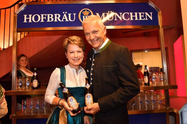 Michael Möller mit Ehefrau Irmgard Premiere Oktoberfest - A Musical Beinah wahr¦. (An almost true story) Komödie im Bayerischen Hof München 16. Sept. 2026