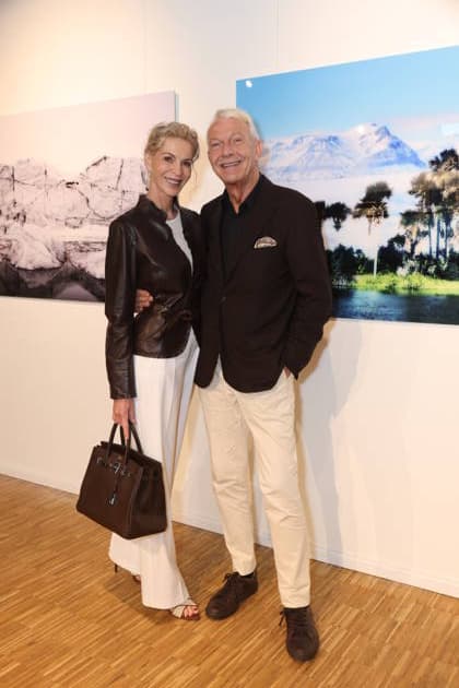Grit Weiss und Jo Groebel sind prominente Gäste bei der Einweihungsparty, Galeristin Livia Lisboa eröffnet ihre Fotokunst-Galerie in der Hamburger Hafencity, Hamburg 16.9.2026