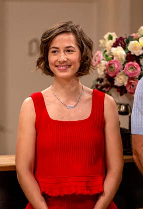 16.09.2026, ARD-Telenovela STURM DER LIEBE, Fototermin zur 23.Staffel am Film-Set in München, bei Bavaria-Film in Geiselgasteig, in der Studio-Kulisse des fiktiven Hotels Fürstenhof. Die neue Staffel startet am 4.11.2026. Schauspielerin Pippa Fee Rupperti (Rolle Emilia Jakobi) an der Rezeption in den Kulissen der Serie. 16.09.2026, ARD-Serie Sturm der Liebe 16.09.2026, ARD-Serie Sturm der Liebe