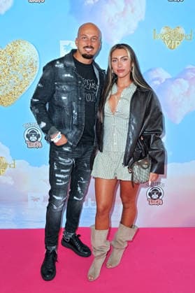 LOVE ISLAND VIP . Santino Schwarzenberger und Alenssia Trasca anläßlich der LOVE ISLAND VIP Premiere und Screening am 16.09.2026 auf Schloss Arff Köln. 20260916MWI149813