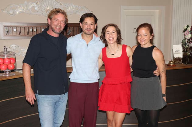 Peter Proske-Clayton, Jaime Krsto Ferkic, Pippa Fee Rupperti und Corinna Prinz beim Fototermin am Set der ARD-TV-Serie Sturm der Liebe im Studio 4 5 der Bavaria-Film. Grünwald, 16.09.2026
