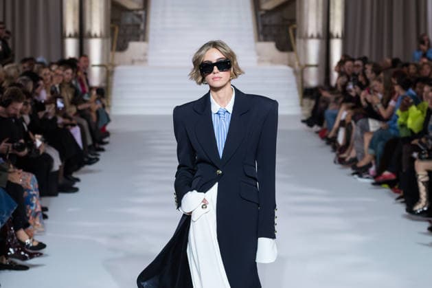 Paul Costelloe SS27 Show at London Fashion Week LONDON, UNITED KINGDOM - SEPTEMBER 17: A model walks the runway during Paul Costelloe Spring Summer 2027 show at London Fashion Week in London, United Kingdom on September 17, 2026. Wiktor Szymanowicz Anadolu London United Kingdom. Editorial use only. Please get in touch for any other usage.  Copyright: x2026xAnadoluxWiktorxSzymanowiczx