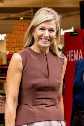 Amsterdam, The Netherlands, 2026-09-17 13:29:50 AMSTERDAM, 17-09-2026, HEMA Queen Maxima pays a working visit to HEMA in Amsterdam. HEMA, the Hollandsche Eenheidsprijzen Maatschappij Amsterdam, celebrates its 100th anniversary this year. PHOTO: NLBeeld Patrick van Emst Credit: NL Beeld Patrick van Emst  Copyright: xx x