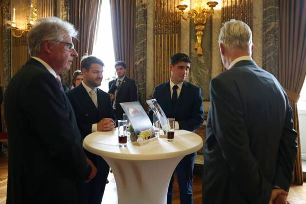 King Philippe of Belgium receives BeHeroes BRUSSELS, BELGIUM - SEPTEMBER 17 : King Philippe of Belgium receives Cynthia Simpson and Julien Vande Weyer from the BeHeroes initiative at the Royal Palace pictured on September 17, 2026 in Brussels, Belgium, 17 09 2026 Brussels Belgium  Copyright: xXpix