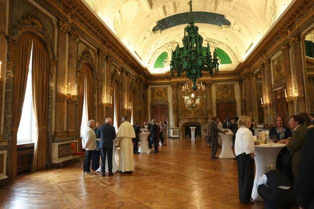 King Philippe of Belgium receives BeHeroes BRUSSELS, BELGIUM - SEPTEMBER 17 : King Philippe of Belgium receives twelve heroes from the BeHeroes initiative at the Royal Palace pictured on September 17, 2026 in Brussels, Belgium, 17 09 2026 Brussels Belgium  Copyright: xXpix