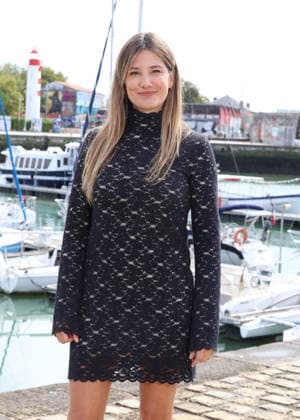 Alice Pol at the Dr. Seylan and Cindy photocall during the 28th La Rochelle Fiction Festival, France, on September 17, 2026. Denis Guignebourg Bestimage Dr. Seylan and Cindy Photocall at the 28th La Rochelle Fiction Festival on September 17, 2026, in La Rochelle, France. La Rochelle, France  Copyright: xDenisxGuignebourgx xBestimagexDenisxGuignebourgx xBestimagex