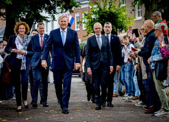 17-09-2026 King Willem-Alexander during the opening of the restored Huis Bergh Castle by striking a coin using a historic screw press and visited the Throne Room and the Duccio Room in ™s-Heerenberg. Maria of Nassau, sister of William of Orange (Oranje), lived at Huis Bergh. Â  Copyright: xPPEx