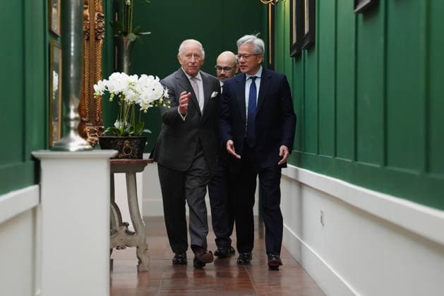 King meets with AI sector leaders King Charles III walks with Sir Demis Hassabis (centre) and Nvidia chief executive Jensen Huang (right) to a meeting for leaders from the artificial intelligence (AI) sector, Government, and thought leaders to discuss how AI can be developed and deployed in ways that benefit society, at Dumfries House in Cumnock, Ayrshire. Picture date: Thursday September 17, 2026., Credit:Jonathan Brady PA ROTA - B68 Avalon UK, Cumnock  Copyright: xJonathanxBradyx xPAxROTAx-xB68x xAvalonx 1135714811