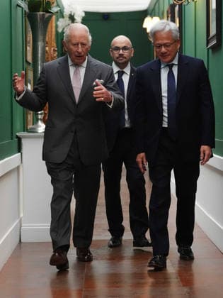 King meets with AI sector leaders King Charles III walks with Sir Demis Hassabis (centre) and Nvidia chief executive Jensen Huang (right) to a meeting for leaders from the artificial intelligence (AI) sector, Government, and thought leaders to discuss how AI can be developed and deployed in ways that benefit society, at Dumfries House in Cumnock, Ayrshire. Picture date: Thursday September 17, 2026., Credit:Jonathan Brady PA ROTA - B68 Avalon UK, Cumnock  Copyright: xJonathanxBradyx xPAxROTAx-xB68x xAvalonx 1135714815