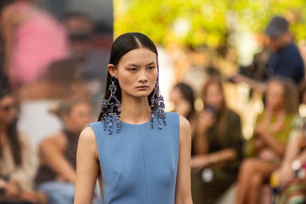 IPA88646464 - MADRID, SPAIN. SEPTEMBER 17, 2026. A model walks the runway showcasing a design by Isabel Sanchis and Paula Maiques during Mercedes-Benz Fashion Week Madrid 2026 (MBFWMadrid) at the Universidad de Nebrija Campus.  Copyright: xFrancescoxMilitelloxMirtox xx IPA88646464