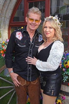 Markus Mörl mit Ehefrau Yvonne König beim HEIDIFEST 2026 im Hofbräuhaus in München am 17.09.2026