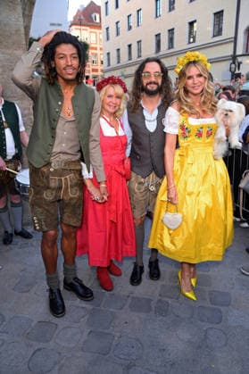 Heidi Klum, Hund Fritz, mit Ehemann Tom Kaulitz, Sohn Henry Günther Samuel und Mutter Erna Klum beim HEIDIFEST 2026 im Hofbräuhaus in München am 17.09.2026