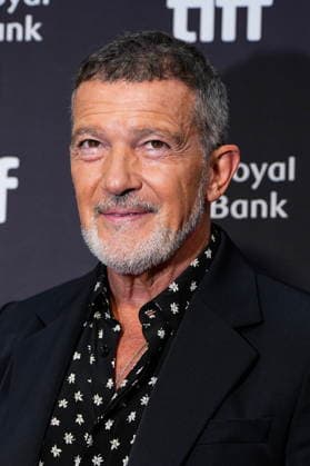 September 17, 2026, Toronto, On, CAN: Antonio Banderas arrives on the red carpet to promote the film Up Against It at the Toronto International Film Festival, in Toronto, on Thursday, Sept.17, 2026. Toronto CAN  - ZUMAc35_ 20260917_zaf_c35_123 Copyright: xChrisxYoungx