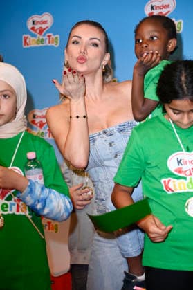 Anna-Carina Woitschack beim kinderTag 2026 in den Atelier Gardens. Berlin, 17.09.2026