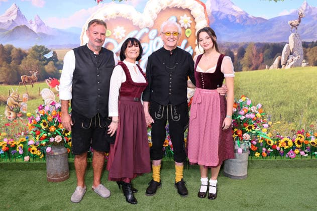 Sue Christie und Tony Christie mit Gästen bei der Ankunft zur RTL TV-Show HeidiFest by Heidi Klum im Hofbräuhaus. München, 17.09.2026