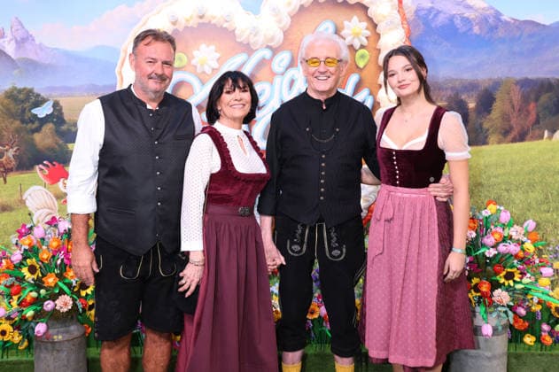 Sue Christie und Tony Christie mit Gästen bei der Ankunft zur RTL TV-Show HeidiFest by Heidi Klum im Hofbräuhaus. München, 17.09.2026