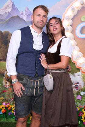 Sarah Engels mit Ehemann Julian Engels bei der Ankunft zur RTL TV-Show HeidiFest by Heidi Klum im Hofbräuhaus. München, 17.09.2026