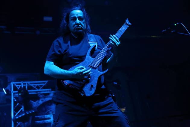 Dino Cazares von der Band Fear Factory bei einem Konzert im Huxleys Neue Welt in Berlin, 17. September 2026. Fear Factory Konzert Berlin