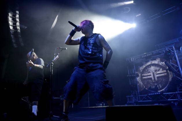 Tony Campos und Milo Silvestro, v.l., von der Band Fear Factory bei einem Konzert im Huxleys Neue Welt in Berlin, 17. September 2026. Fear Factory Konzert Berlin