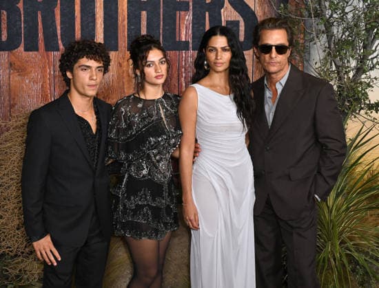 ˜Brothers™ World Premiere Levi Alves McConaughey, Vida Alves McConaughey, Camilla Alves and Matthew McConaughey arriving to the Brothers world premiere held at the Hammer Museum in Los Angeles, Ca. on September 17, 2026. Los Angeles Hammer Museum California USA Copyright: xStarbuck xAFF-USA.COMx