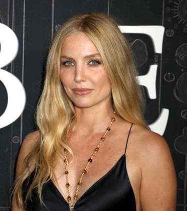 September 17, 2026, New York, New York, USA: Actor ANNABELLEÃäWALLIS seen wearing a dress by Ulla Johnson at the Netflix New York Special Screening of Unabomber held at Metrograph. New York USA  - ZUMAk03_ 20260917_zaf_k03_046 Copyright: xNancyxKaszermanx