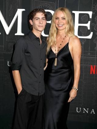 September 17, 2026, New York, New York, USA: Actors JACOB TREMBLAY and ANNABELLEÃäWALLIS seen wearing a dress by Ulla Johnson at the Netflix New York Special Screening of Unabomber held at Metrograph. New York USA  - ZUMAk03_ 20260917_zaf_k03_070 Copyright: xNancyxKaszermanx