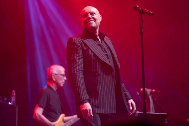Holy Holy featuring Tony Visconti and Woody Woodmansey performs live atO2 City Hall,Newcastle, UK, , on 17 September 2026 Glenn Gregory Of Holy Holy, perfrom slive at Newcastle City Hall on 17 September 2026, Credit:David Wala Avalon  Copyright: xDavidxWalax xAvalonx 1135847390
