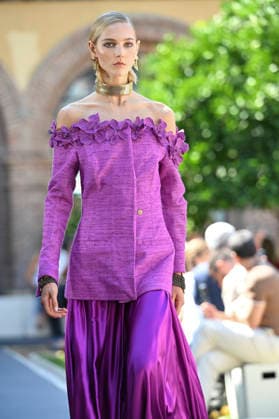 September 17, 2026, Madrid, Spain: A model parades with Malone design during the Mercedes Benz Fashion Week Madrid at Cibeles Palace in Madrid. Madrid Spain  - ZUMAs197 20260917_aaa_s197_239 Copyright: xAtilanoxGarciax